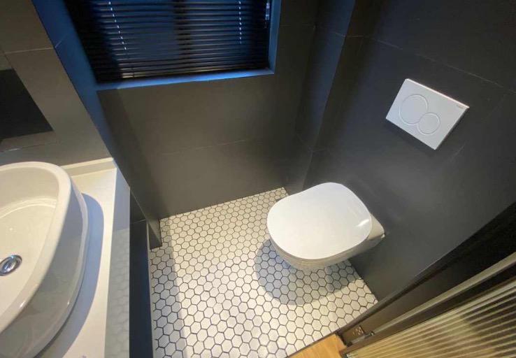 原木色极简家,黑白原木极简风格