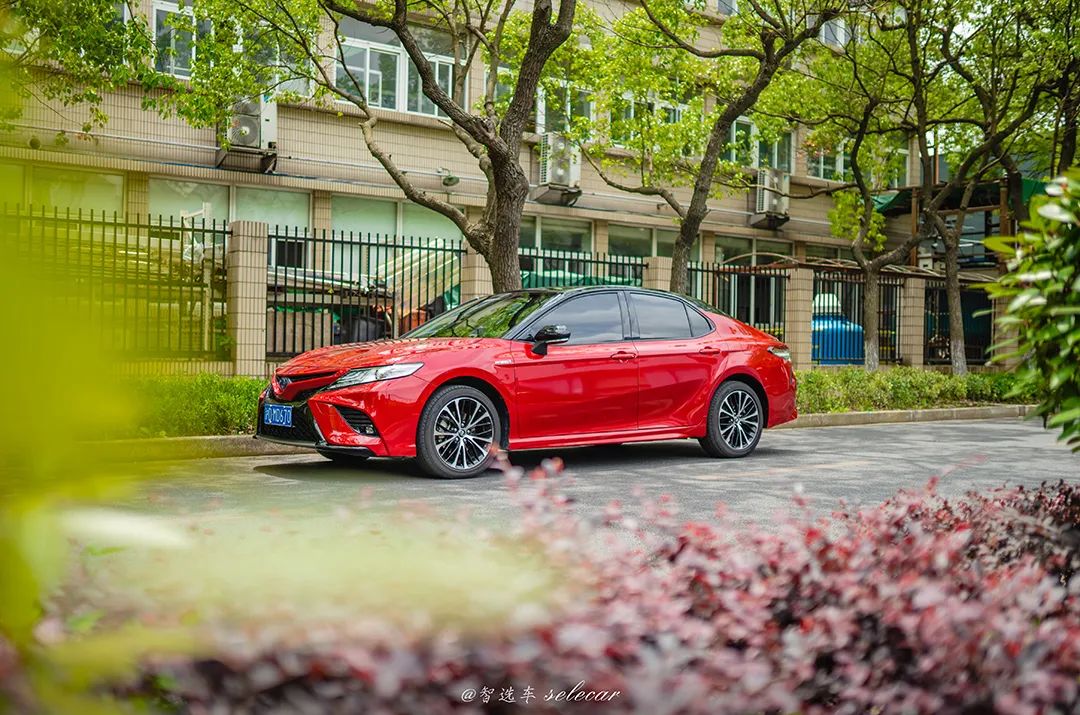 试乘试驾怎样可以吸引客户,试驾新一代凯美瑞双擎