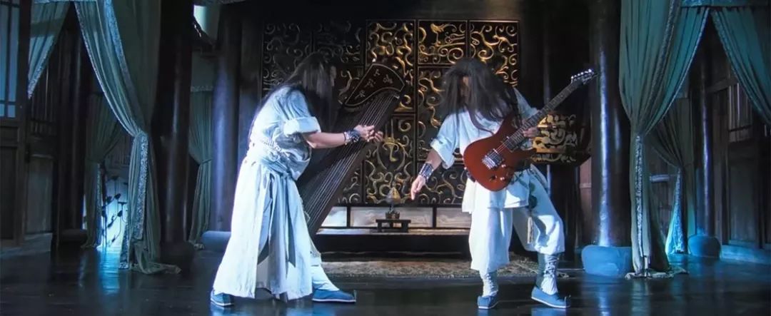 真正的恶搞高手，恶搞起来连自己都不放过：《越光宝盒》