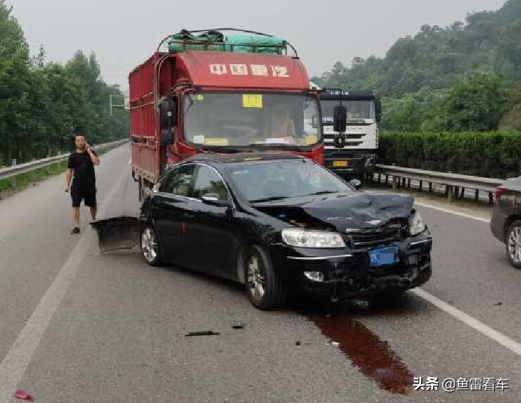 瑞麒g5碰撞25%,奇瑞瑞麒g5120公里时速碰撞