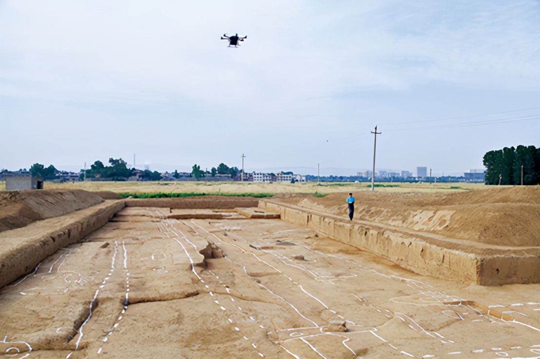 商代有哪个青铜器铭文里有夏朝,二里头遗址青铜器上的铭文