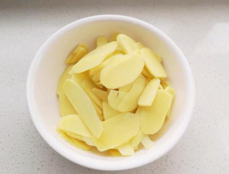 夏天吃醋泡姜怎么做,醋泡姜健脾养胃