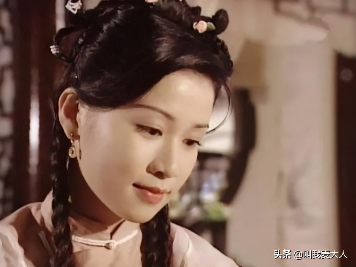 佘诗曼单亲家庭,佘诗曼为什么一直单身