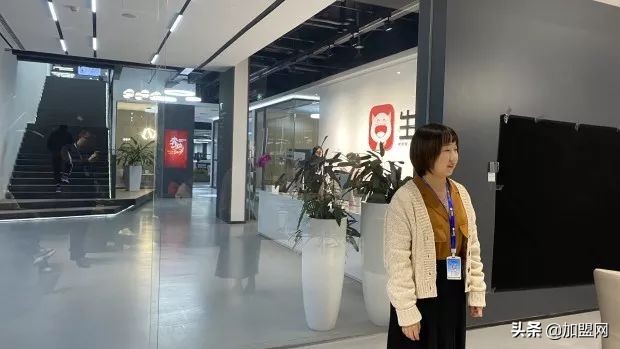 来就对了！中国加盟网挑选最强加盟管家，为展会来点儿“硬货”