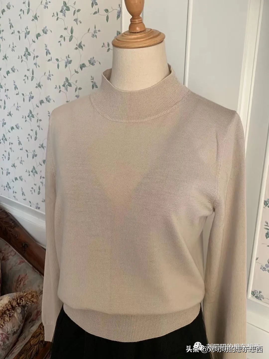 清冷风穿搭高级感冬,冬季素色长衣外套搭配