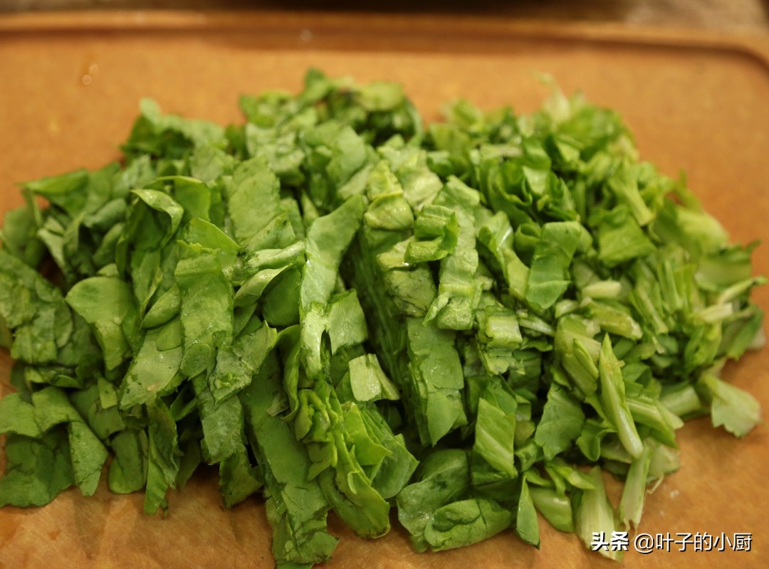 一把蔬菜，三两“秘制粉粉”，比肉还香！知道的人非常少！