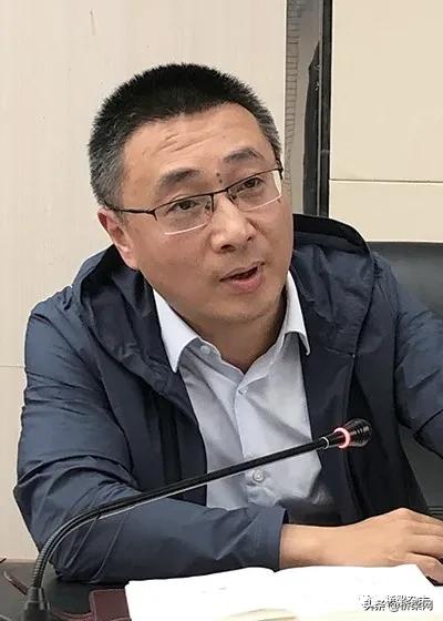 长江涌潮,长江浪涛汹涌澎湃视频