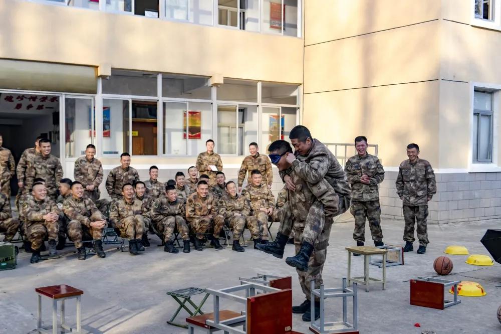 羡慕→临汾旅官兵“野”会玩