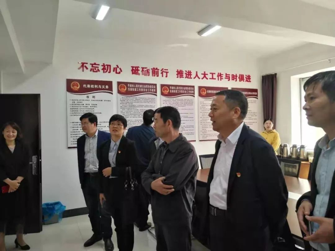 为了校门口的这件事，南京8名小学生集体去找人大代表！