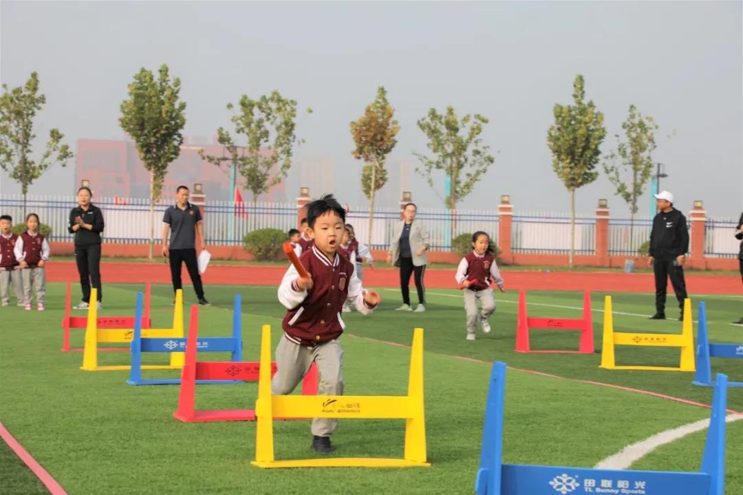 趣味运动会团结奋进,趣味运动会青春