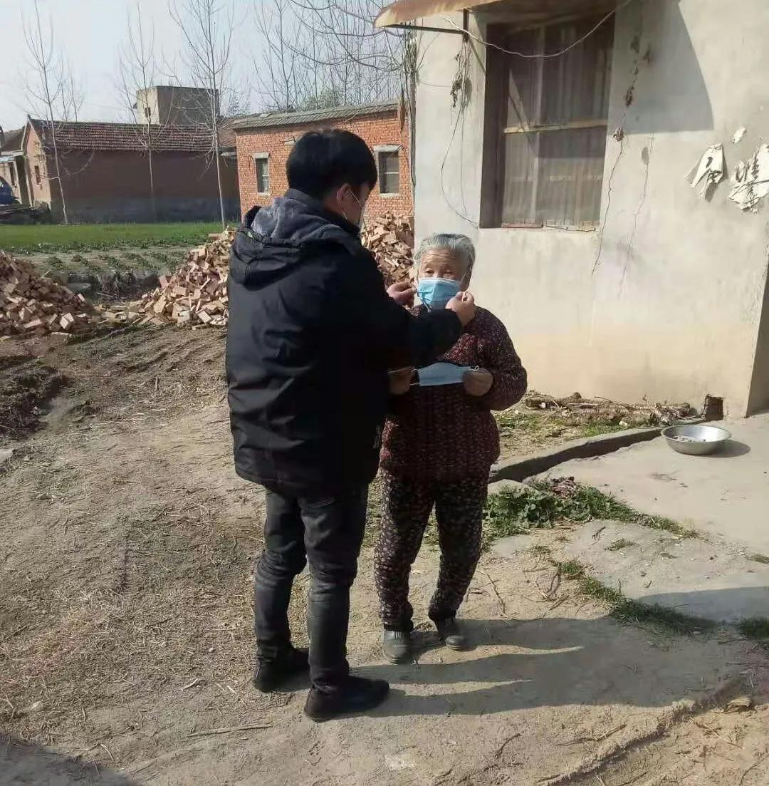 抗击疫情捐爱心,抗击疫情奉献家乡