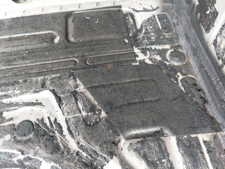 尽除异味厦门靓车港斯柯达昊锐汽车隔音改装大白鲨