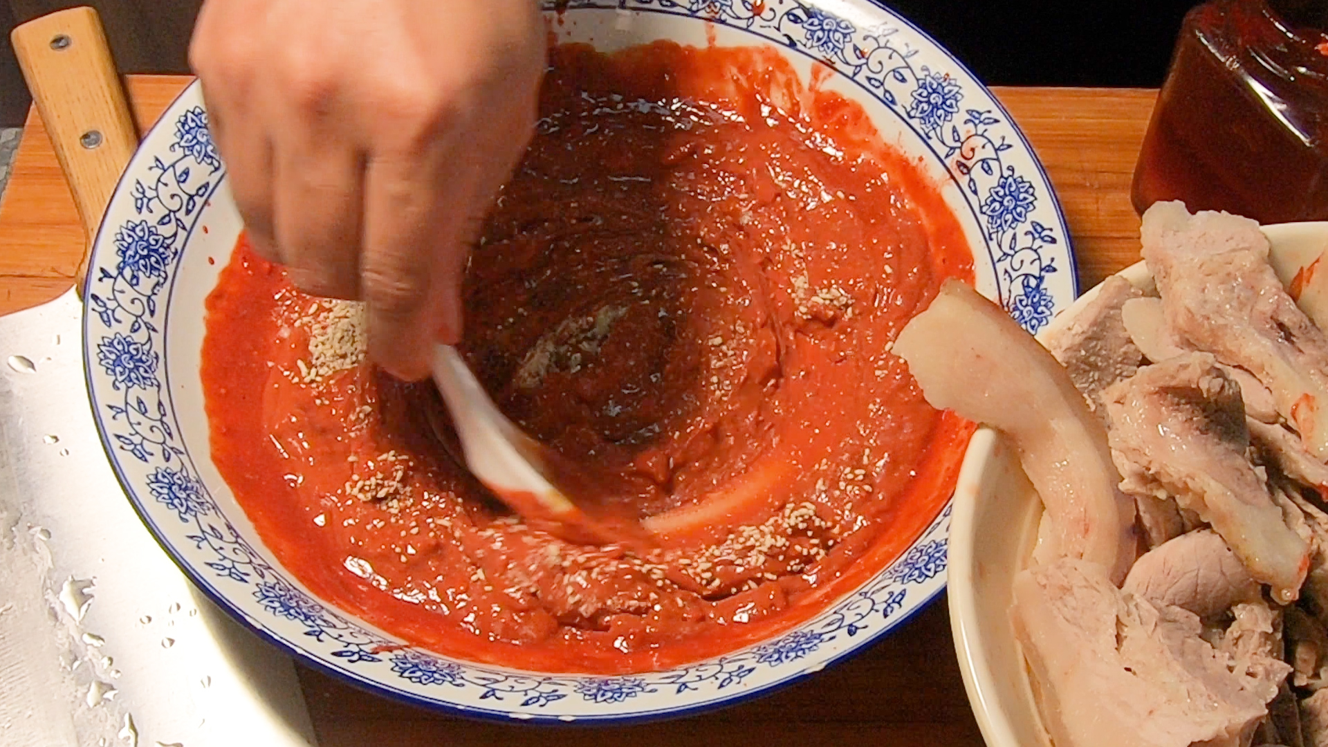 做腐乳为什么不能有油,做腐乳时不放红曲