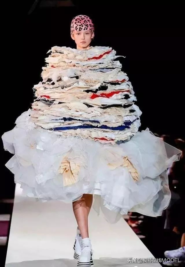 为什么时装秀上的衣服经常奇形怪状？不切实际的衣服到底有何用