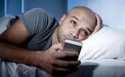 助眠入睡小妙招,中医助眠10秒入睡法