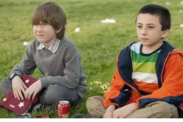 孩子调皮不听话应不应该教育他,孩子调皮不遵守规则