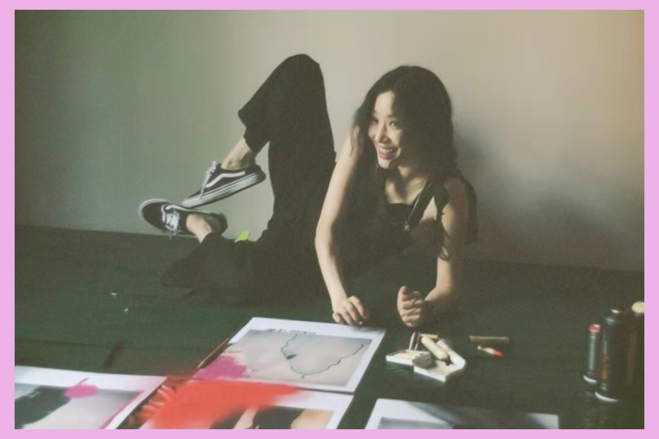 郑丽媛晒穿搭，小卷毛太吸睛，韩国小姐姐的夏天都是这么好看吗