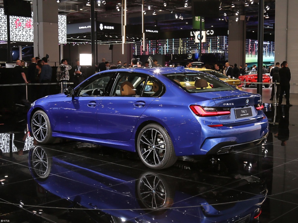 无框车门全车进口这是现在能买到最运动的3系