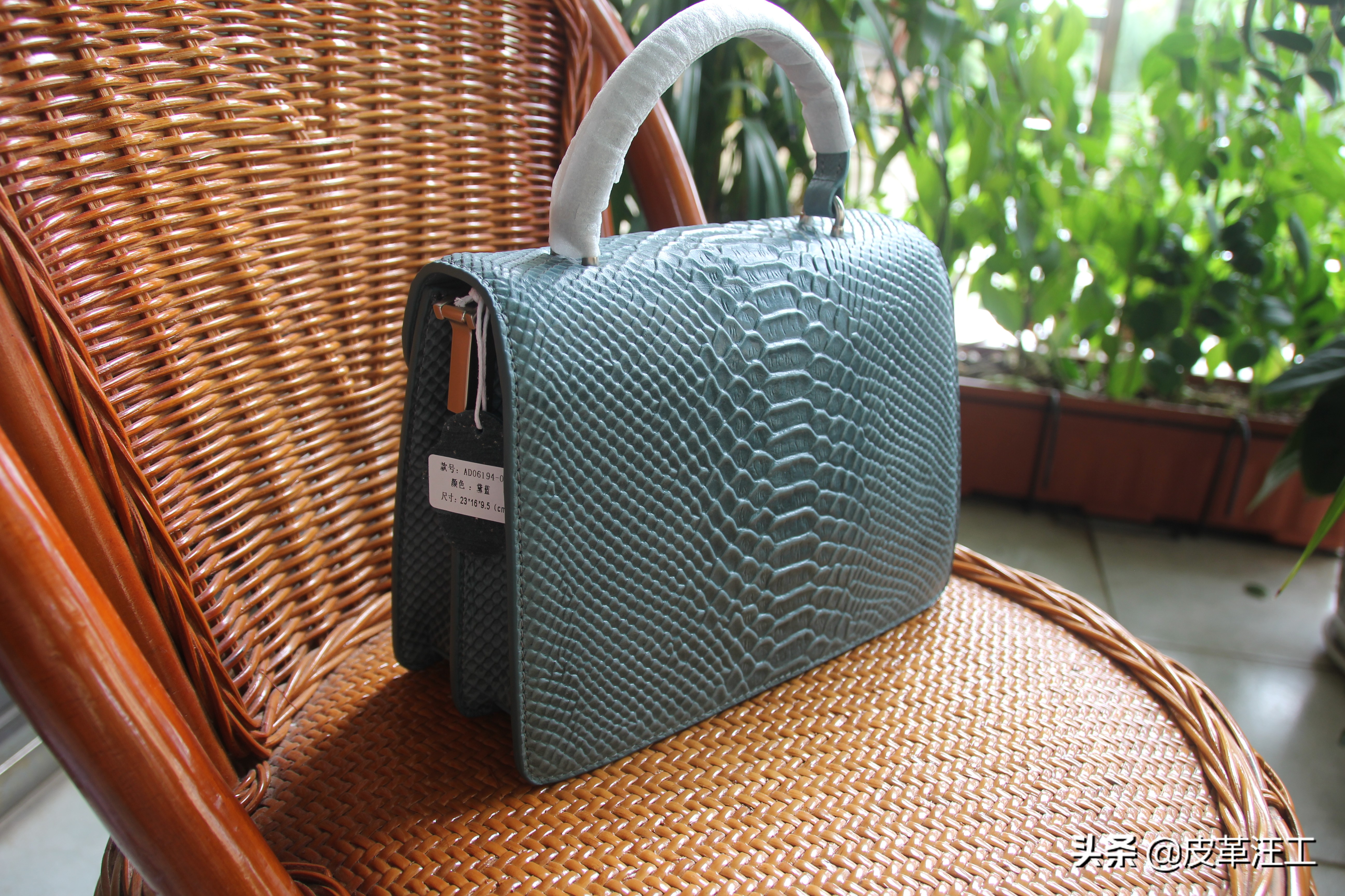 秋冬新款头层牛皮真皮女包图片,真皮女包100%牛皮法式复古风