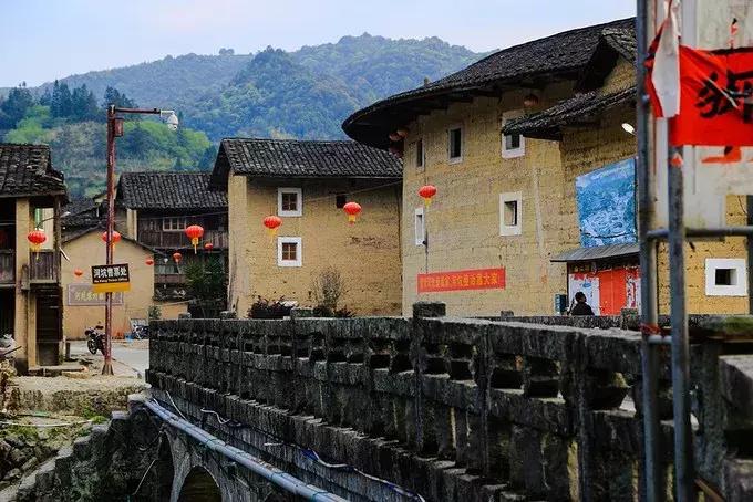 去漳州玩住厦门还是漳州,旅游去厦门还是去泉州