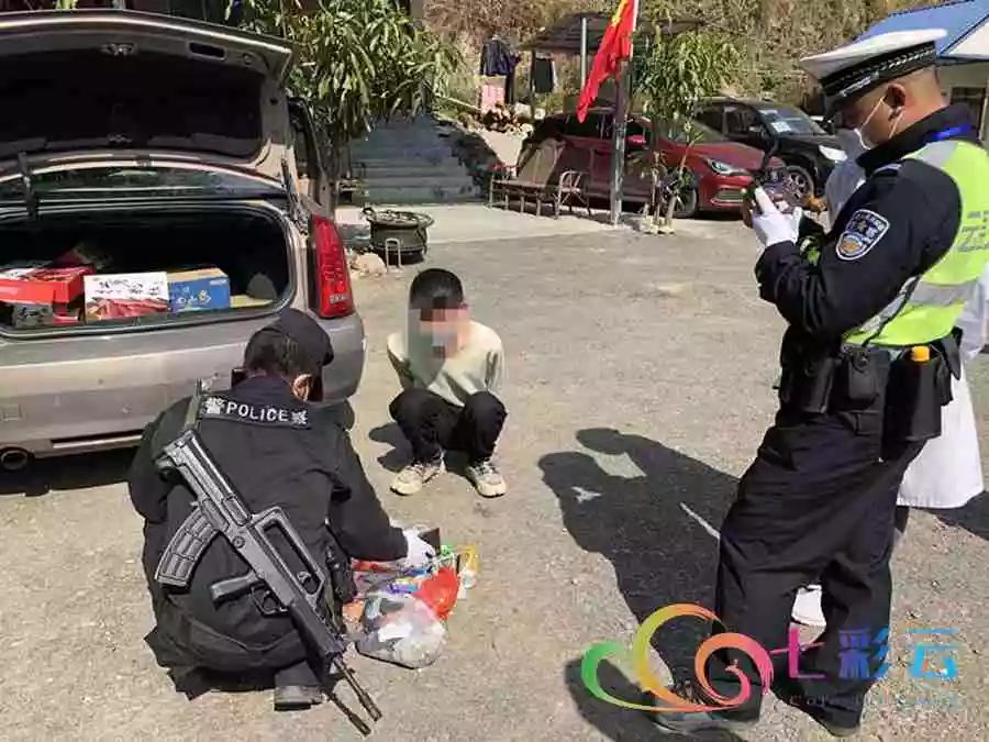 警方抓捕疫情造谣犯视频,全国刑侦部门严打涉疫情诈骗犯罪