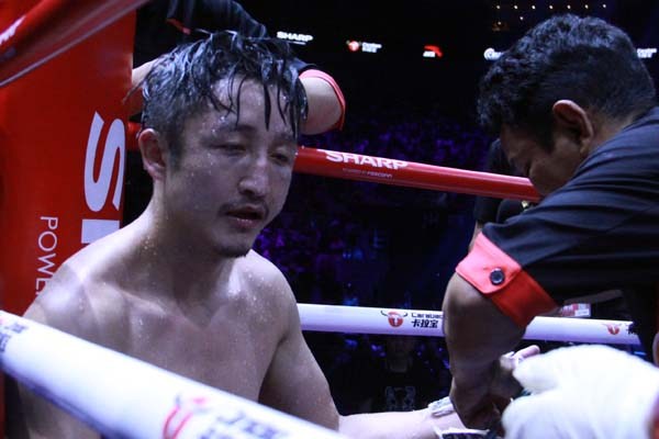 邹市明透露自己退役根本原因：眼睛被打坏，看东西不在一个水平线