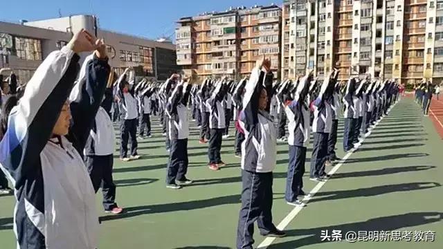 昆明各学校校服,昆明淡紫色校服的学校有哪些