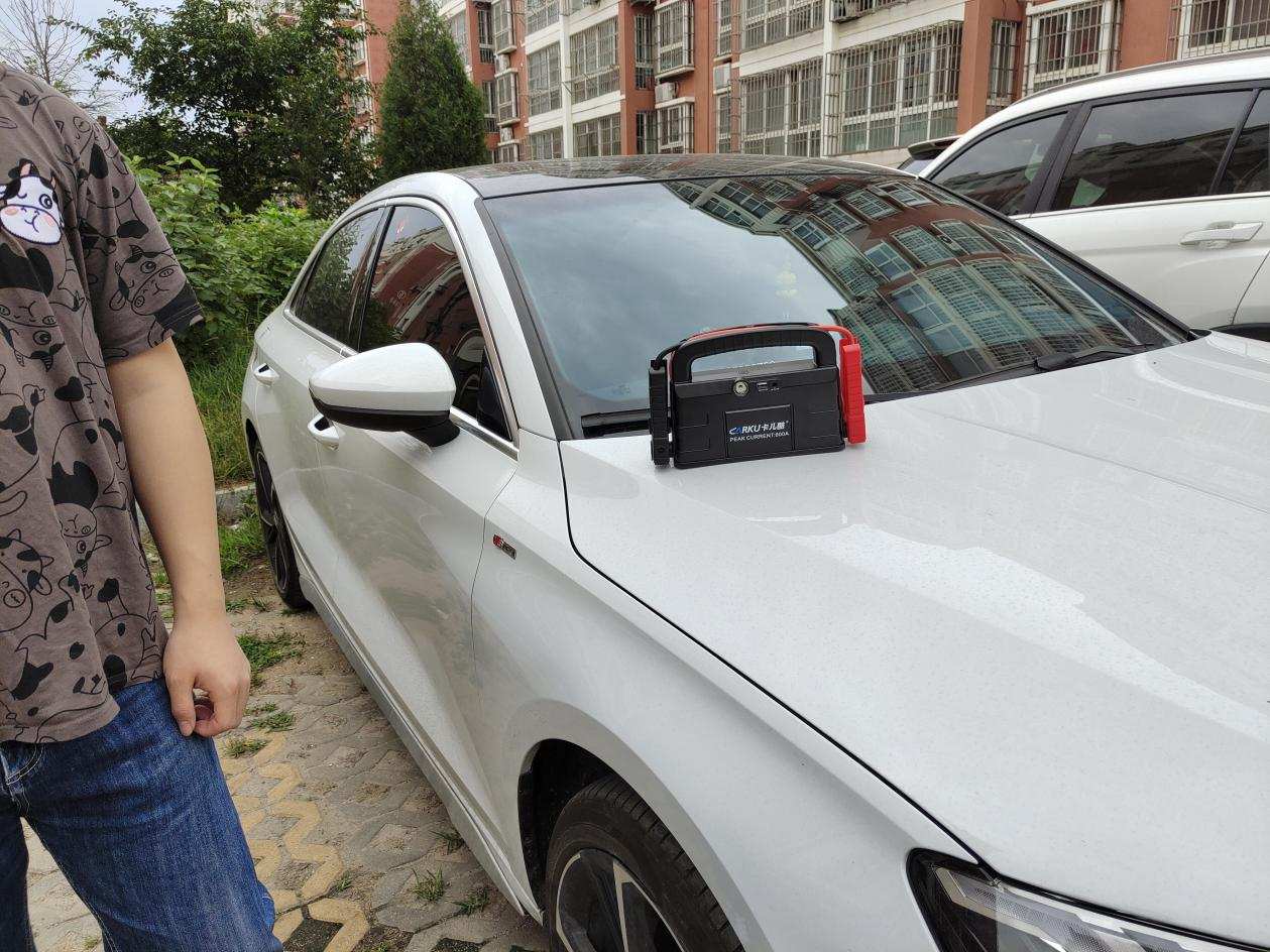 卡儿酷汽车应急启动电源怎样使用,卡儿酷汽车启动电源使用详细操作