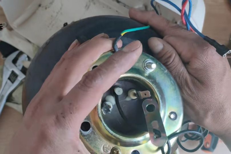 小厨宝拆卸清洗更换镁棒,法罗力小厨宝怎么换镁棒