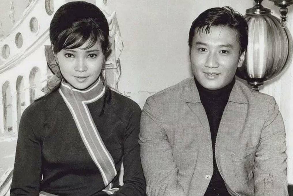 73岁影后萧芳芳：4段感情9种特长，周星驰李连杰都曾崇拜她