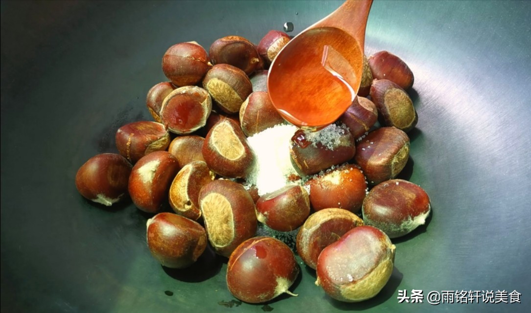 想吃糖炒板栗在家就能轻松搞定,在家做糖炒栗子的做法大全