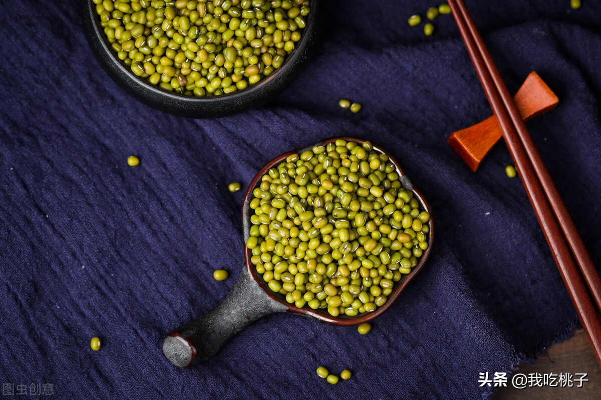 炎炎夏日这些解暑小妙招不容错过,炎热的夏天为了解暑吃什么比较好