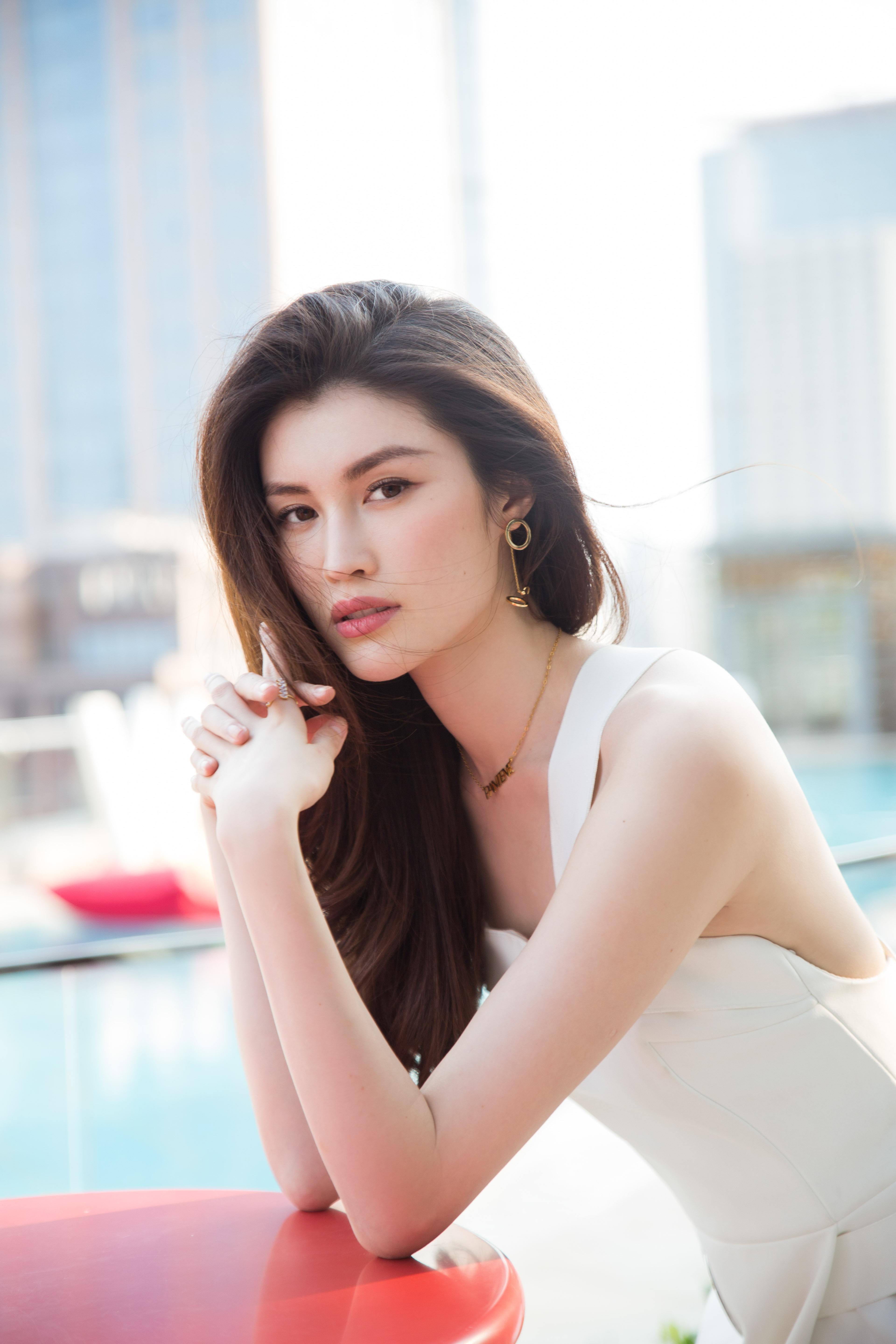 天生素颜脸是怎样的？若你脸上有这4个优点中的2个，颜值都不低