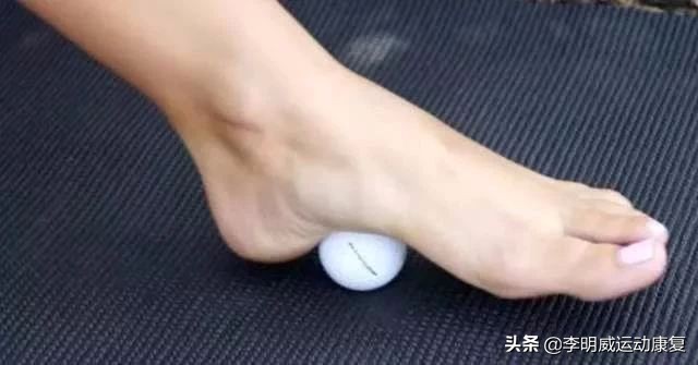 轻度脚踝扭伤的处理方法及康复,脚踝扭伤康复训练6种简单方法