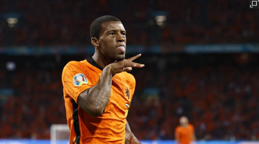 踢球者德甲本轮最佳阵容,足球球员转会最新消息