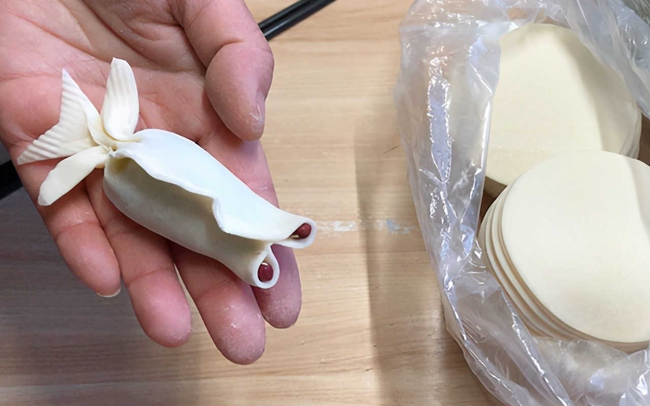 双色花样水饺包法,不会包饺子饺子怎么包才好看