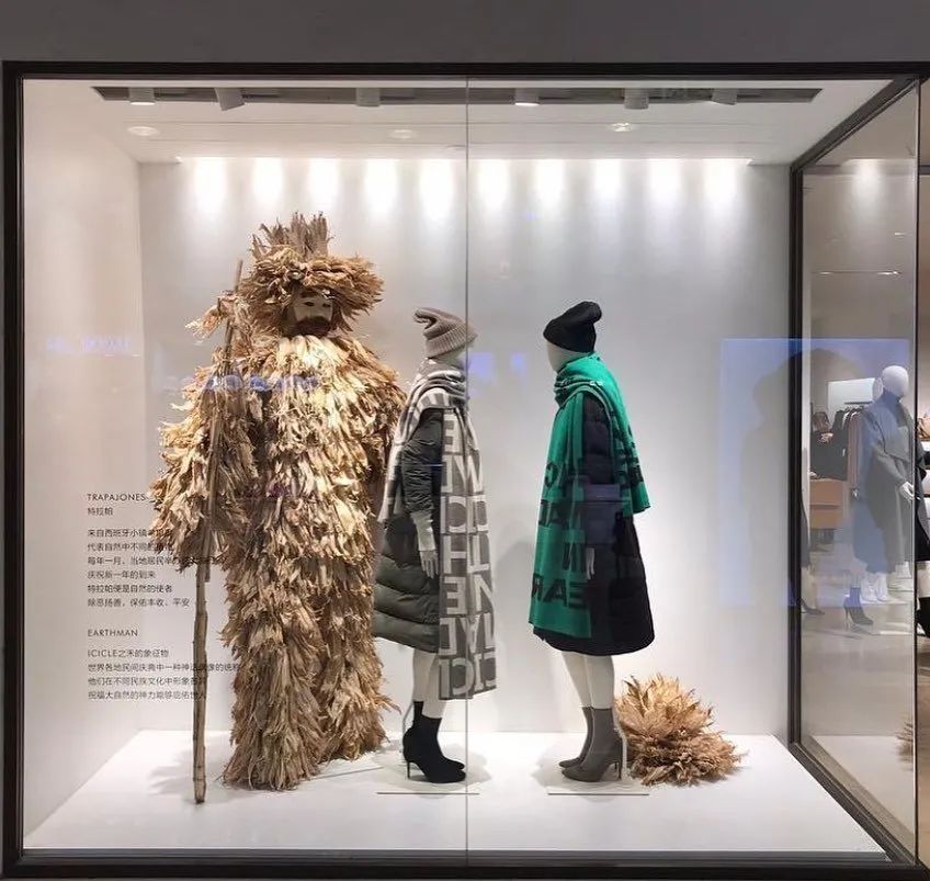 复古服装店陈列搭配展示,国外大牌服装店陈列