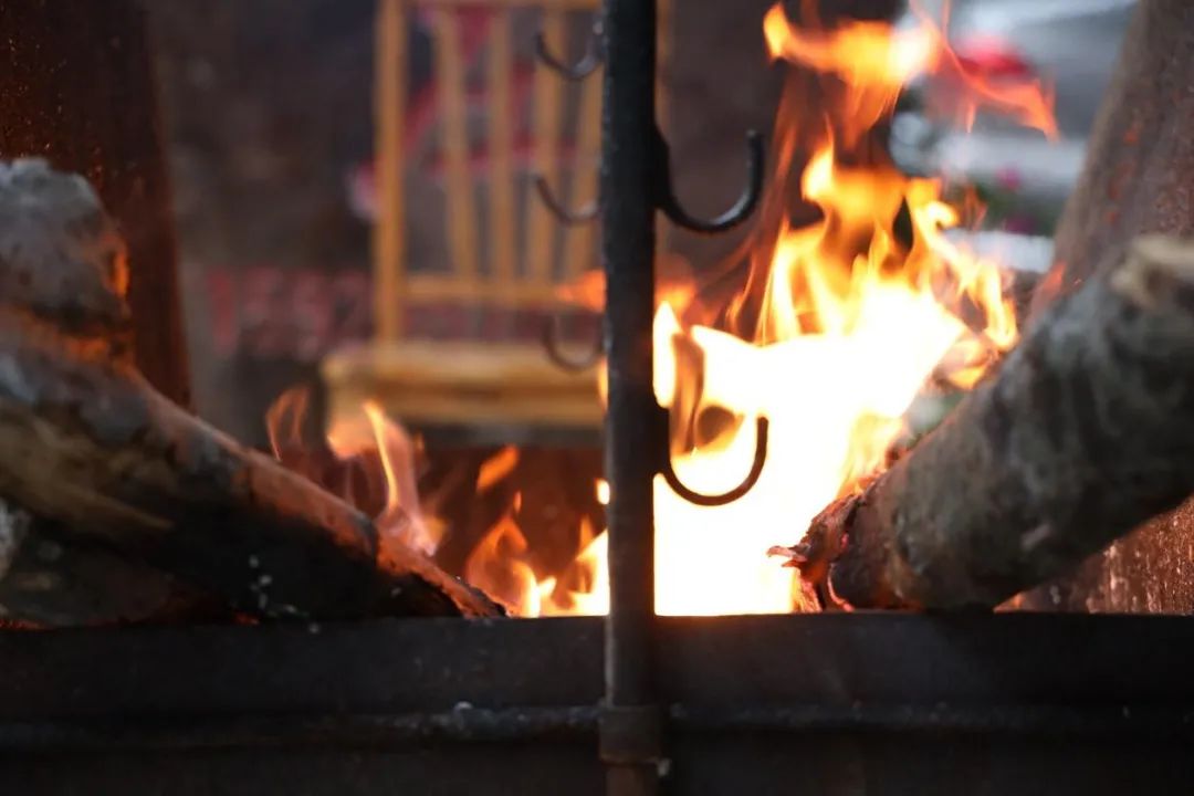 宝马8系双门碳纤维,宝马8系四门版的驾驶感受