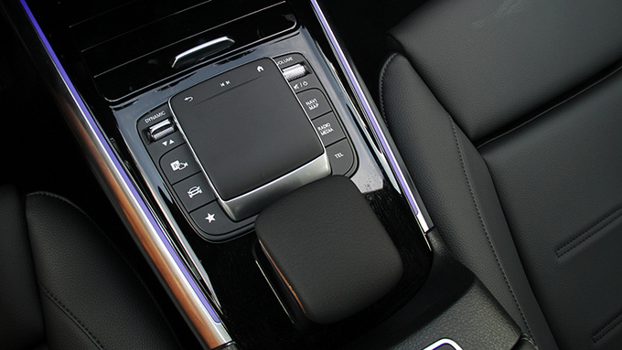 奔驰gla200排量多大,奔驰gla2004matic