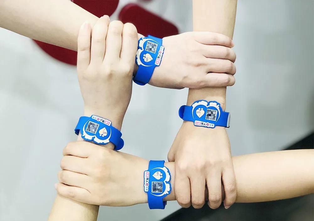 家里痴呆老人太作折磨人,家里老人生病太作折磨人