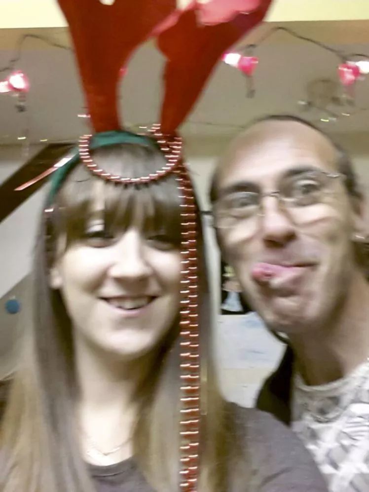 亲爹在高铁上猥亵女儿，不是父爱是下流！