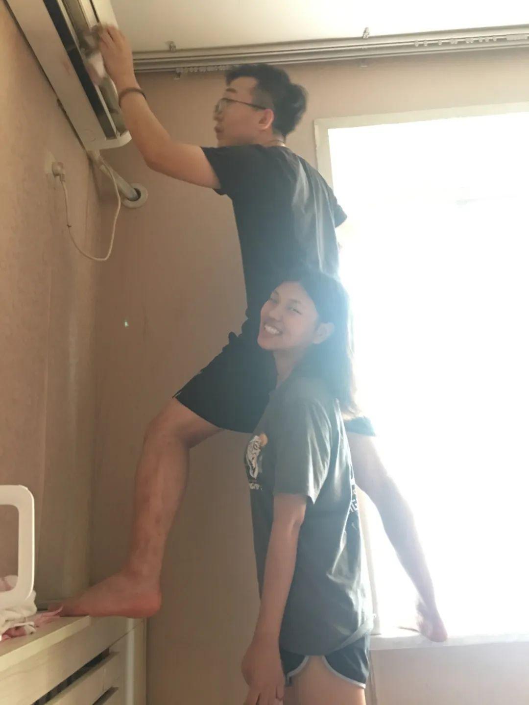 只有一张单人床的屋子,单人房两个单人床