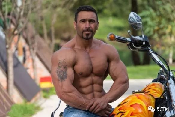 ​喜欢摩旅的男人，强壮又全能