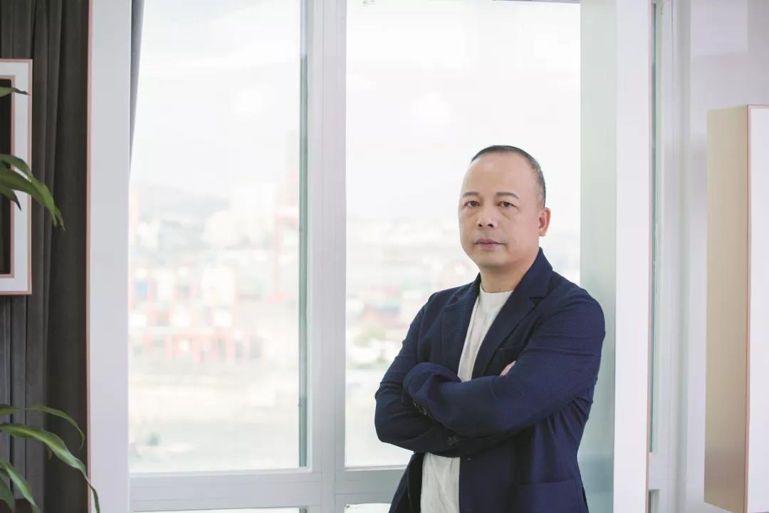 从最年轻处级干部到董事长,从负债累累到公司董事长