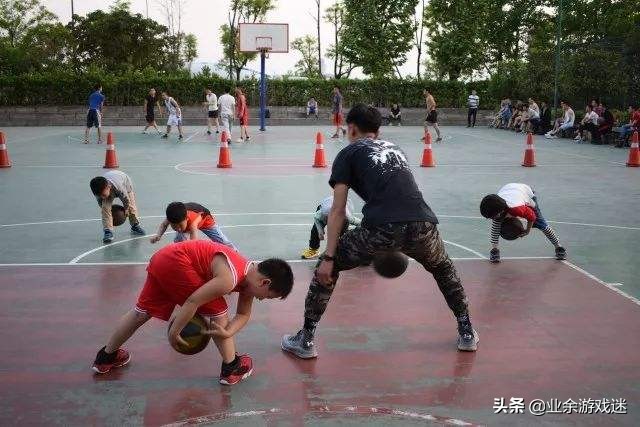 新手必学的基础篮球过人,新手玩篮球的基本功教学