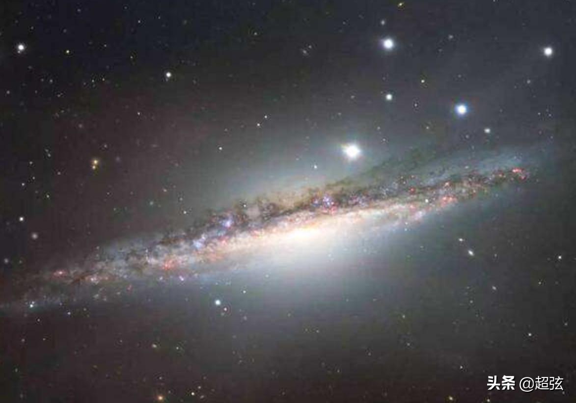 真的出现了！时速200万公里！一颗恒星飞快逃离神秘黑洞