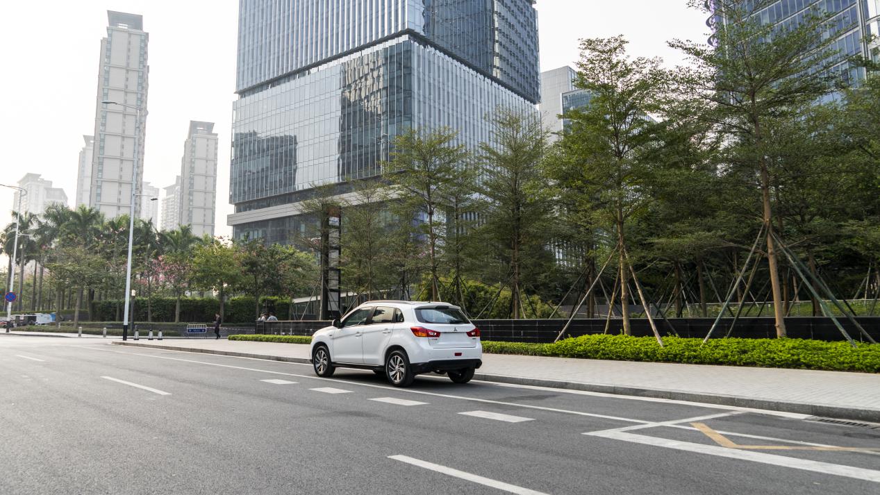 不要柔柔弱弱就要轰轰烈女汉子告诉你为啥选劲炫