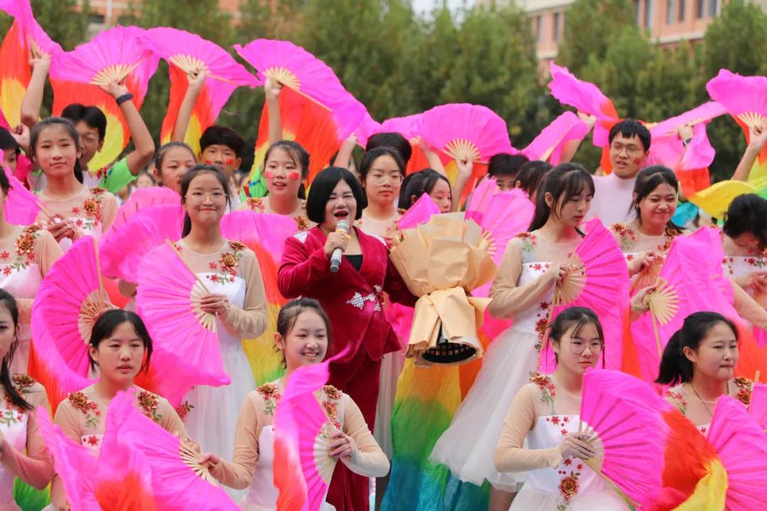 一场文化与体育的视觉盛宴|超炫、超燃、超感动，一起领略翔宇中学带给我们“和整个世界站在一起”的感觉