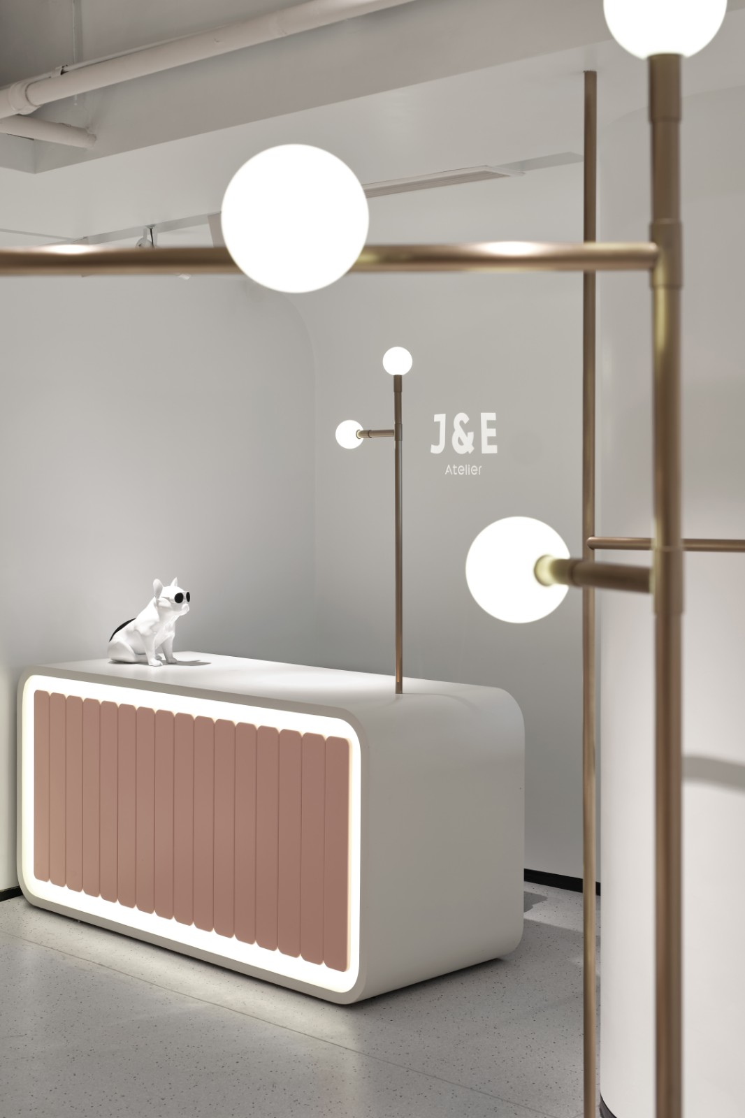 JEAtelier服装工作室用空间展示对服装和美的理解