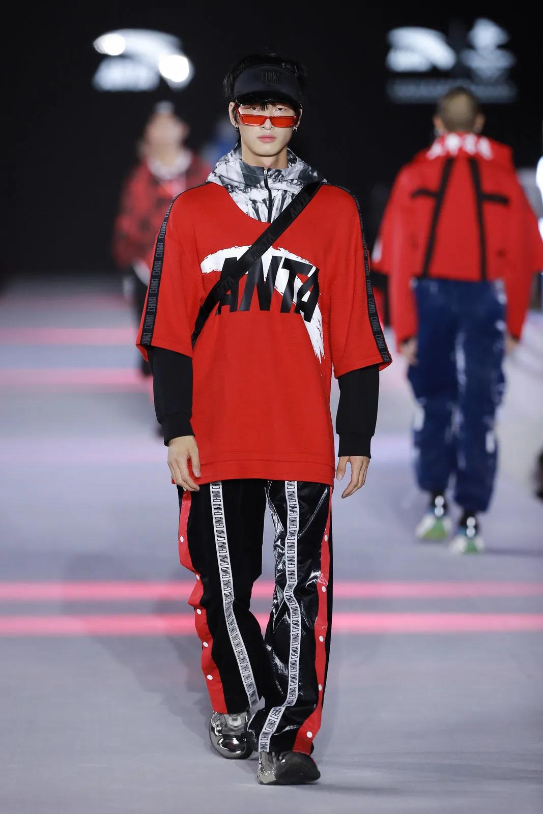 安踏争议广告,安踏广告不走寻常路